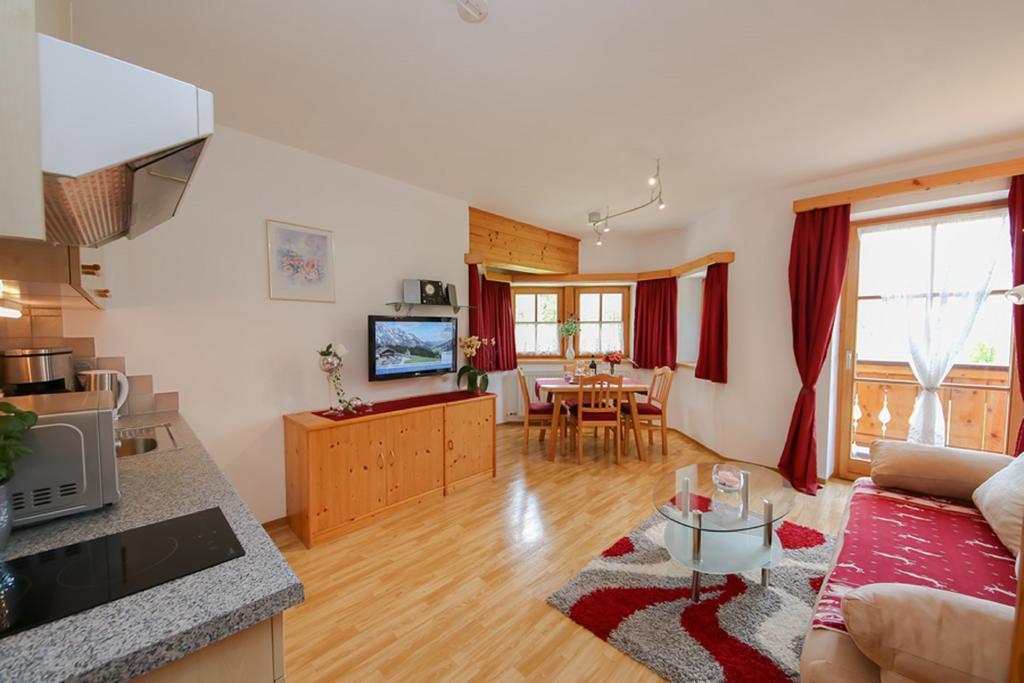 Haus Breithornblick Apartment Мария Алм ам Щайнернен Мер Екстериор снимка