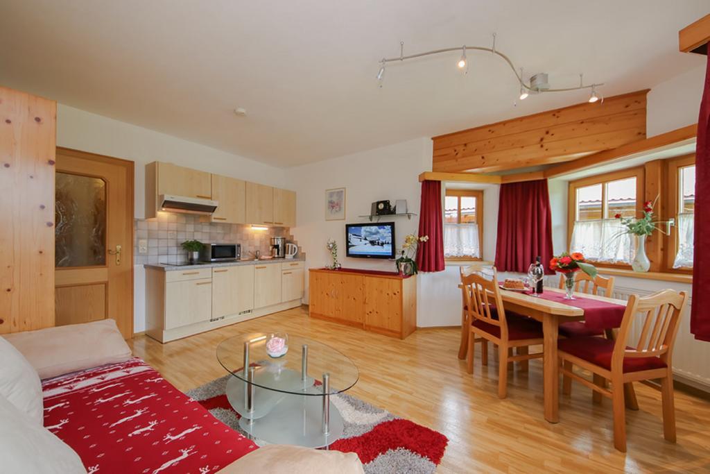 Haus Breithornblick Apartment Мария Алм ам Щайнернен Мер Екстериор снимка