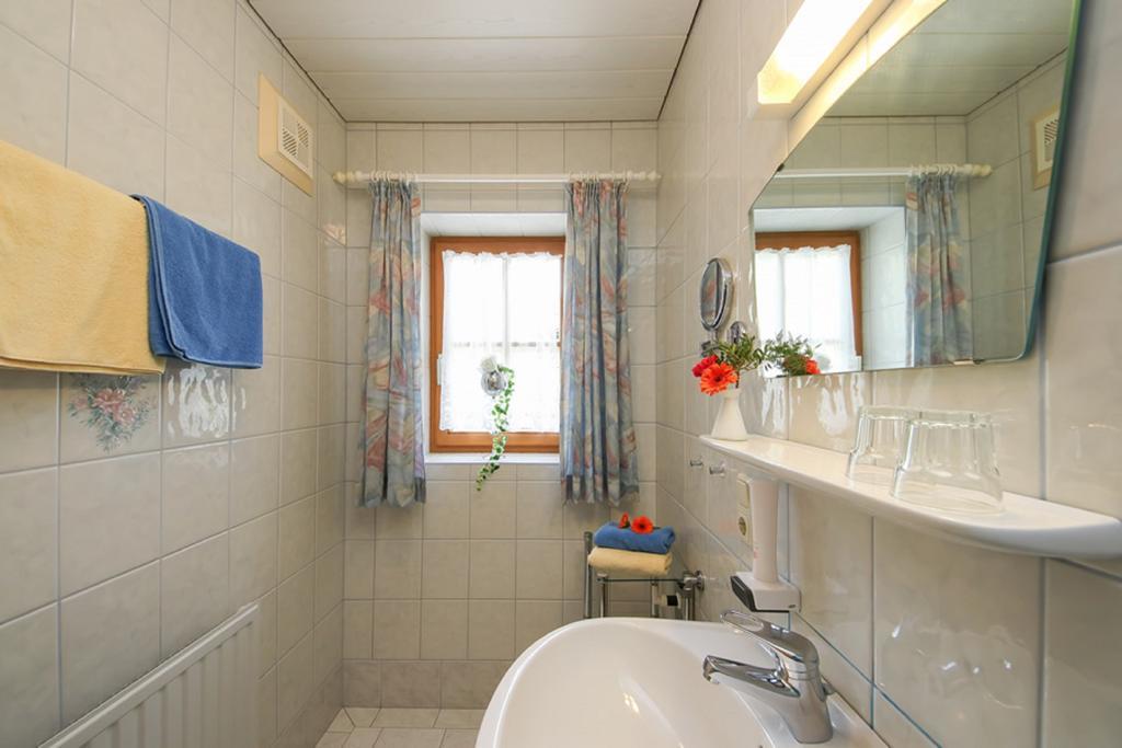 Haus Breithornblick Apartment Мария Алм ам Щайнернен Мер Екстериор снимка