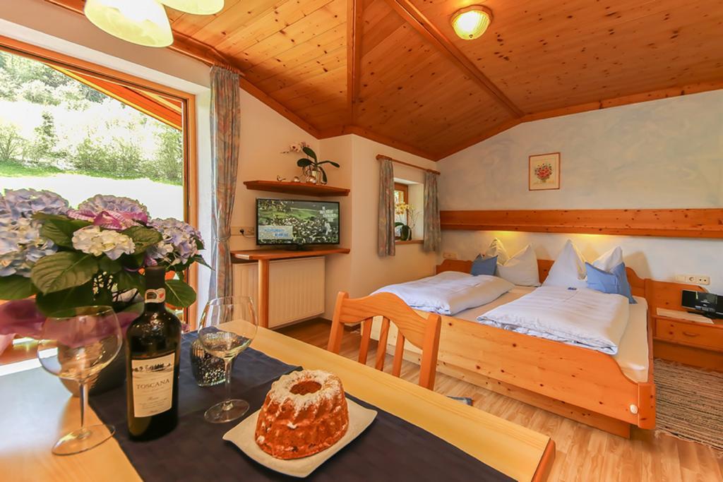 Haus Breithornblick Apartment Мария Алм ам Щайнернен Мер Екстериор снимка