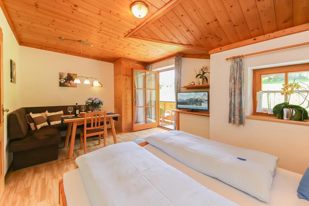 Haus Breithornblick Apartment Мария Алм ам Щайнернен Мер Екстериор снимка